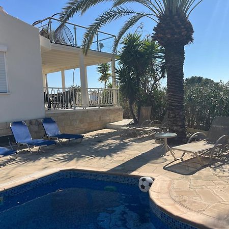 Villa Neyla Four Bedroom Coral Bay Beach Front Exterior foto